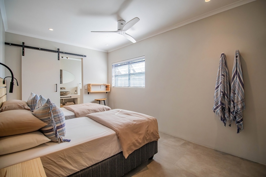 6 Bedroom Property for Sale in Seaside Longships Western Cape